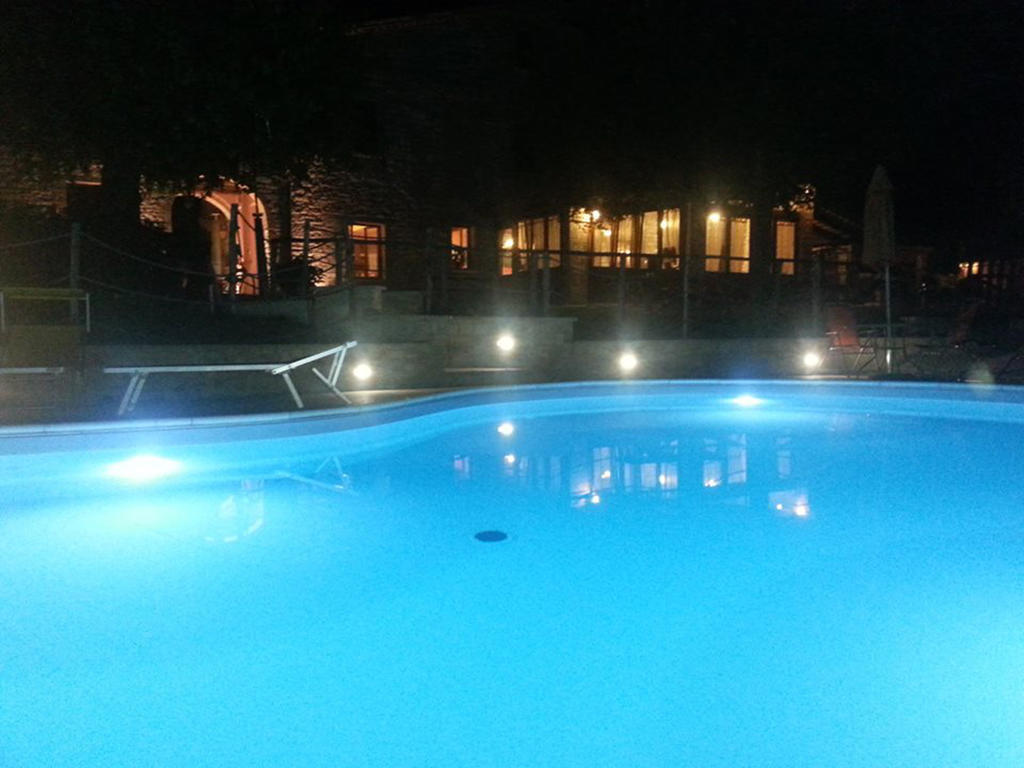 Agriturismo Il Casale ペルゴラ エクステリア 写真