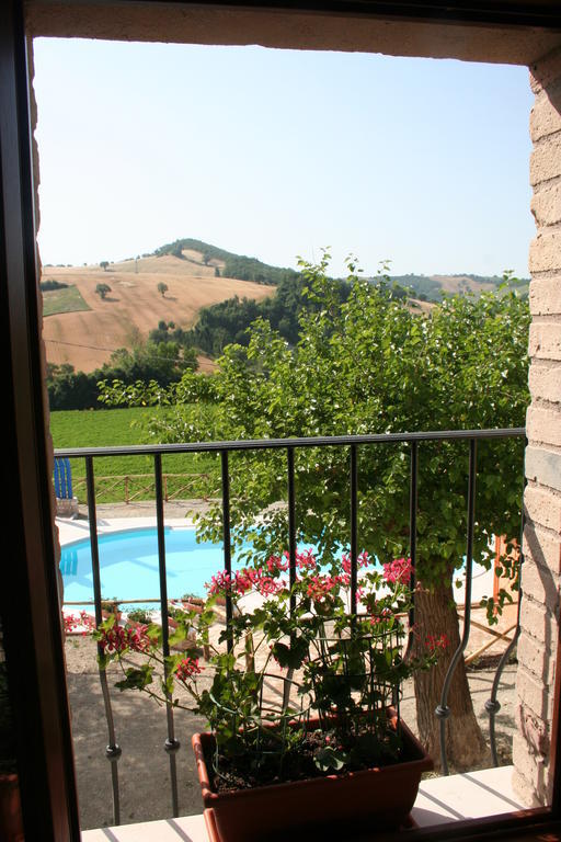 Agriturismo Il Casale ペルゴラ エクステリア 写真